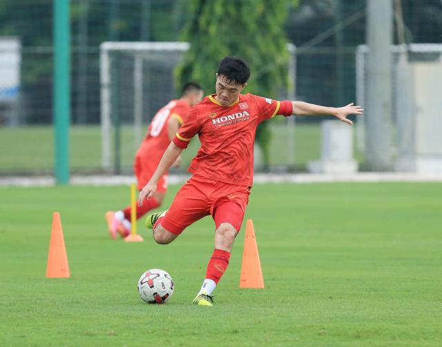 开云-越南国足热身U22国足  两节比分均为2比1