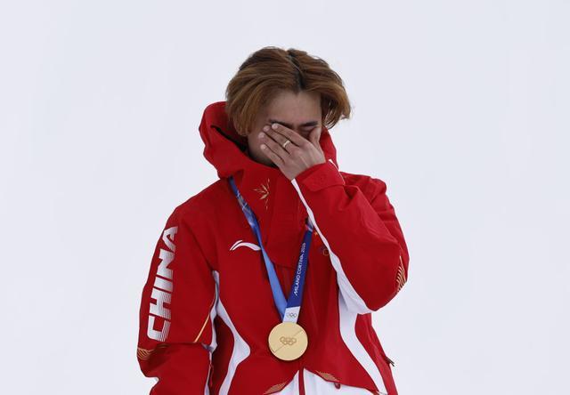 开云体育官网-新华社评苏翊鸣首金：它是鼓舞队伍士气和点燃公众激情的起点